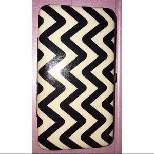 Chevron Print Wallet